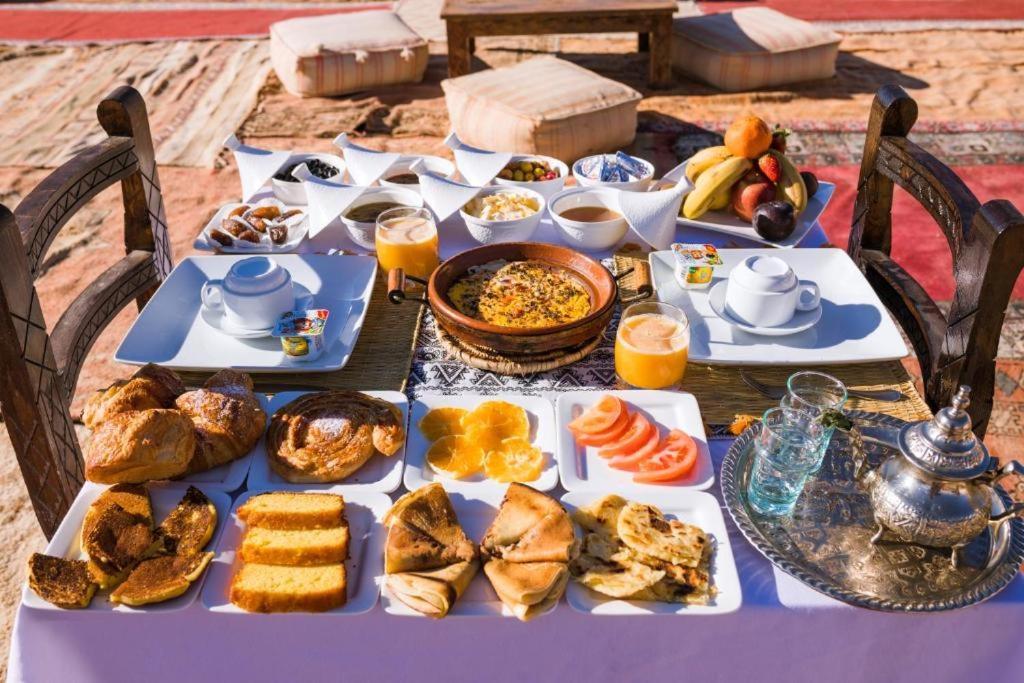 Family Luxury Glamping Hotel Merzouga Buitenkant foto